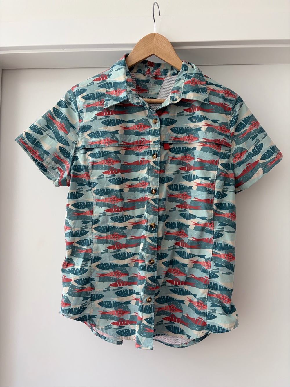 LLBean Women’s Short Sleeve Button-Up Shirt in Light Blue with Coral Print MP
